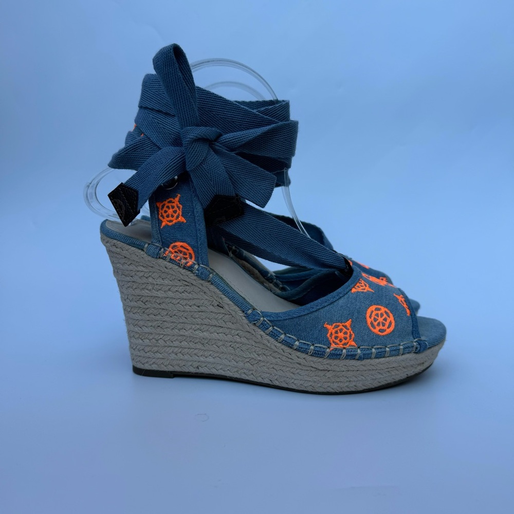 GUESS Women's Halona Pumps Sandal Size 8